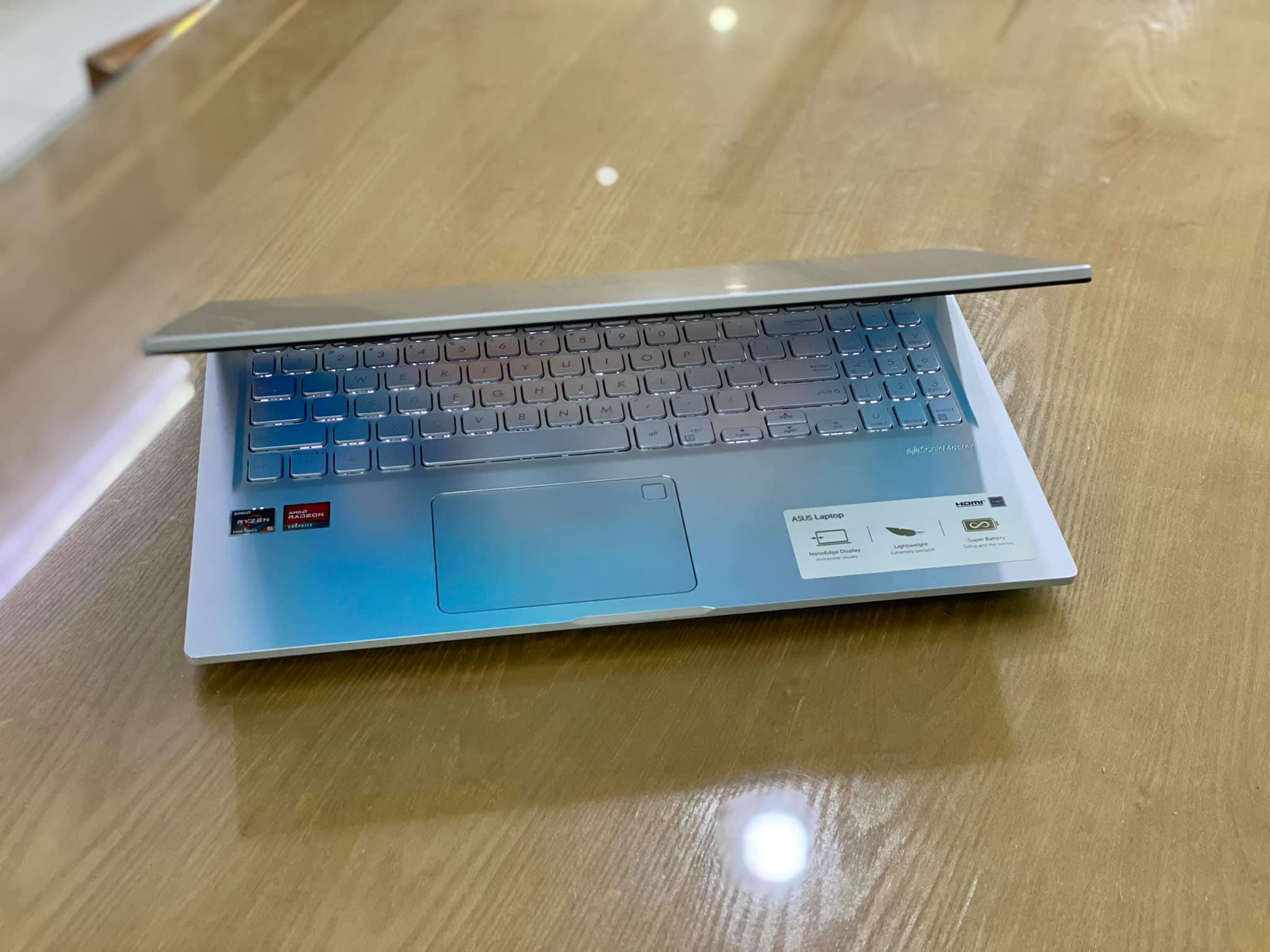 Laptop ASUS Vivobook 15 M515.jpeg